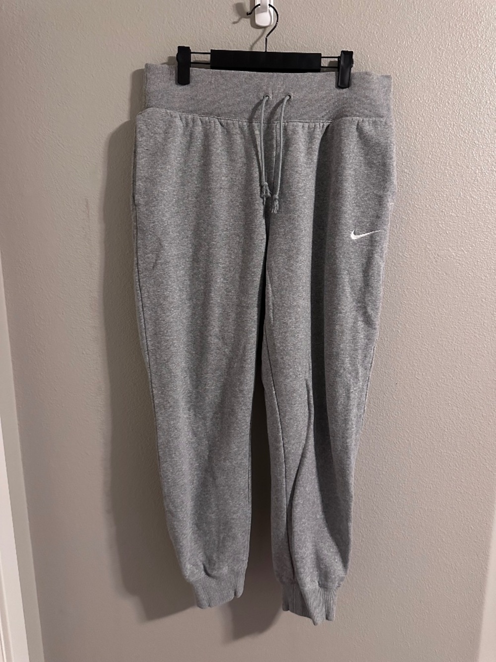 NIKE Women's Sportswear Phoenix Fleece Jogger Sweatpants| Dark Grey Heather/Sail